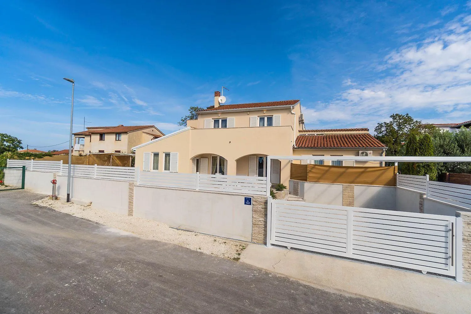 Villa Mit Salzwasserpool, Billard, Tischtennis Und In Strandnaehe Pula Croatia