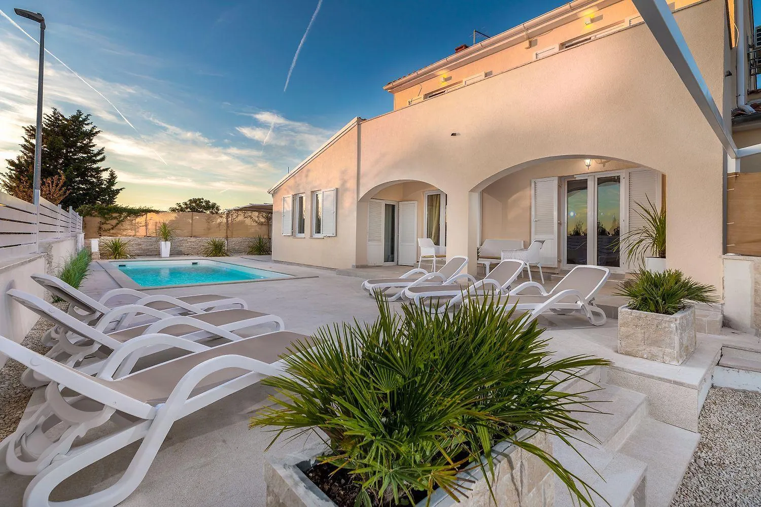 Villa Mit Salzwasserpool, Billard, Tischtennis Und In Strandnaehe Pula