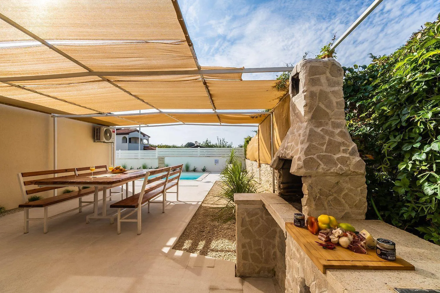 Villa Mit Salzwasserpool, Billard, Tischtennis Und In Strandnaehe Pula Holiday home