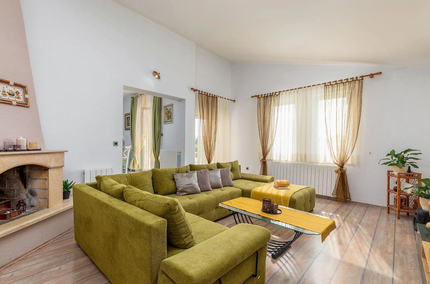 Villa Mit Salzwasserpool, Billard, Tischtennis Und In Strandnaehe Pula 0*,