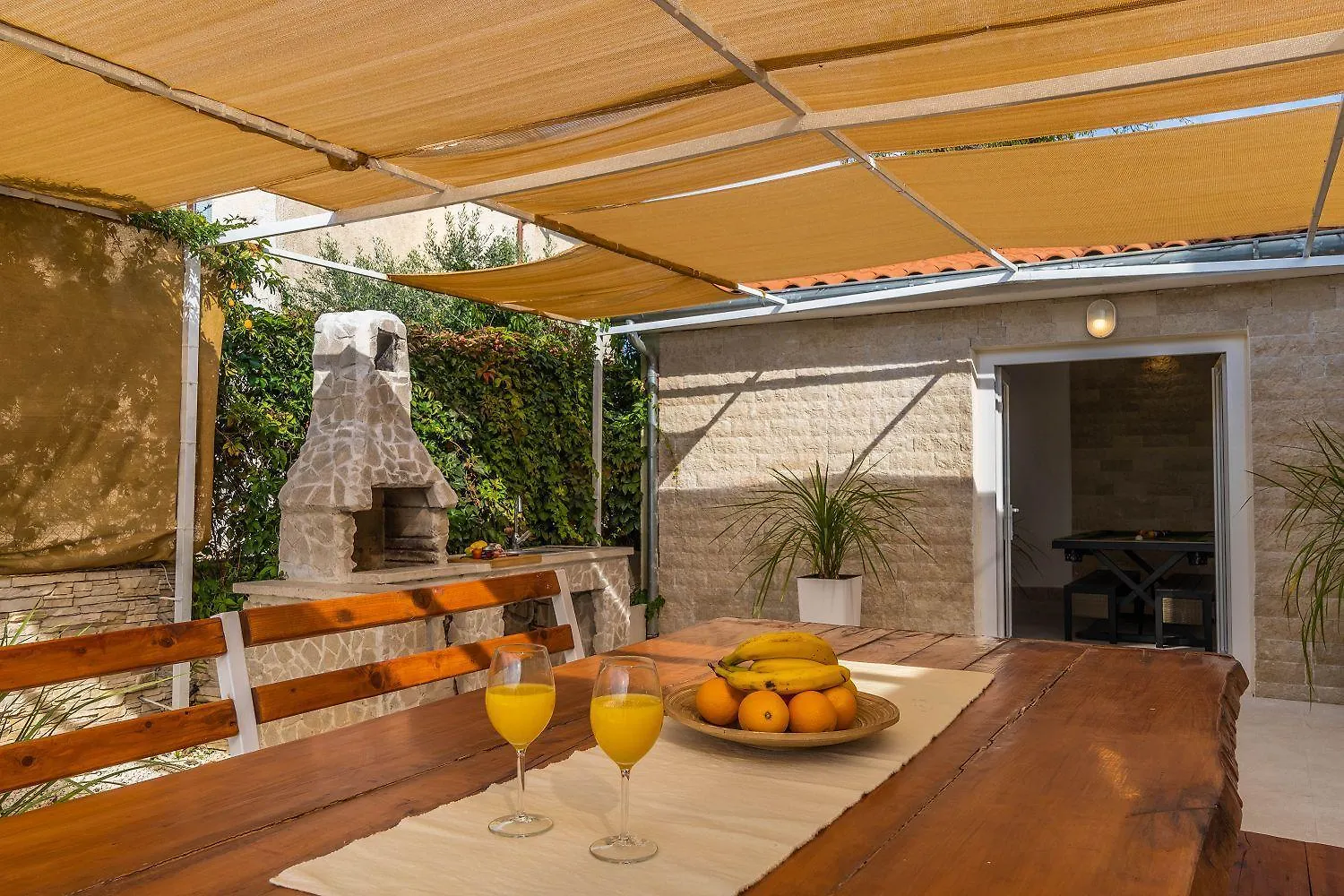 Villa Mit Salzwasserpool, Billard, Tischtennis Und In Strandnaehe Pula